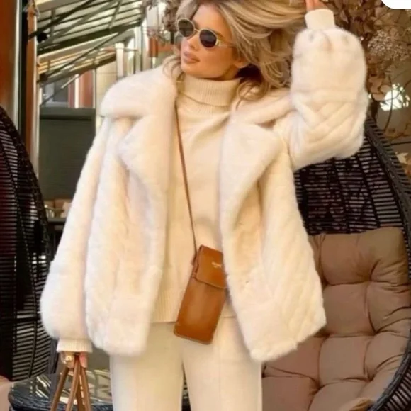 Celine × Hedi Slimane PHONE POUCH Bag WITH FLAP IN TRIOMPHE CANVAS AND LAMBSKIN - Picture 11 of 11